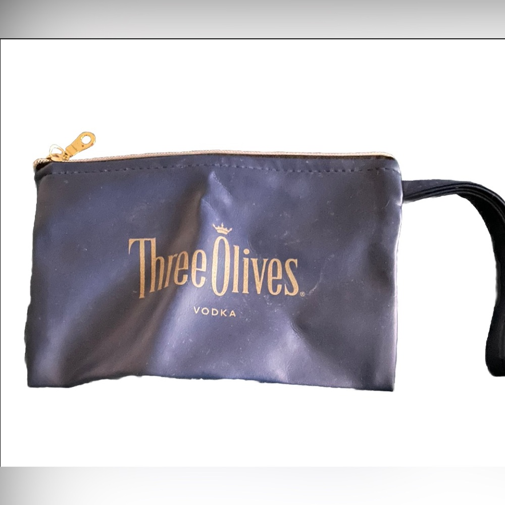 Three olives purse